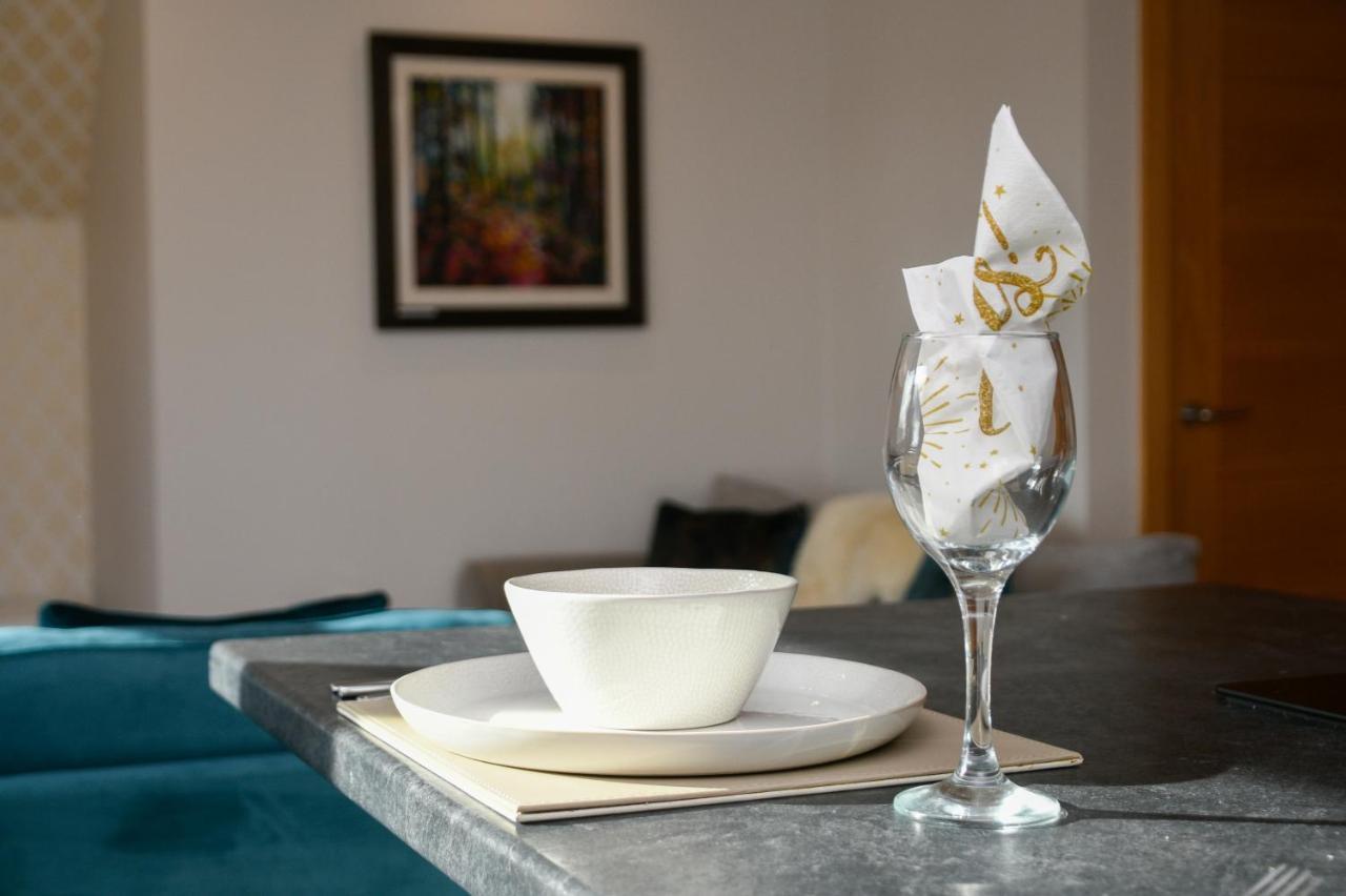 Rowan Tree Apartment - A Modern, Quiet Hideaway With Sweeping Views Across Оубън Екстериор снимка